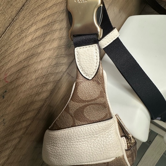 Coach Cream and Tan COURT BELT BAG IN SIGNATURE CANVAS - Picture 2 of 9